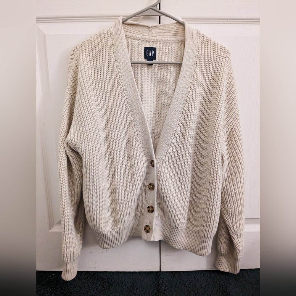 Gap Shaker-Stitch Cardigan in Chino Beige (Petite S)